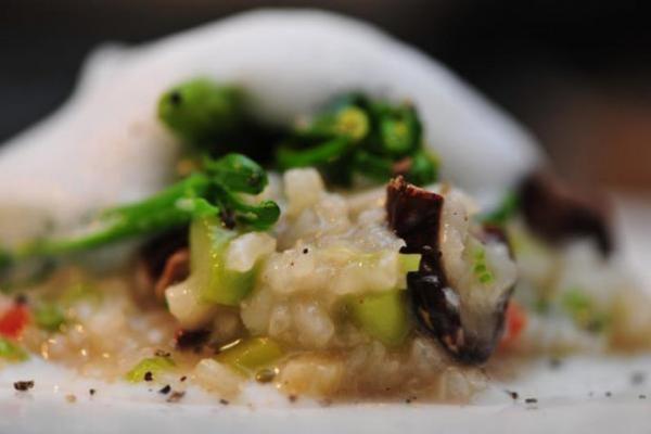 菜市場裡的大廚(五):年輕人,想撿便宜?/ 時蔬燉飯