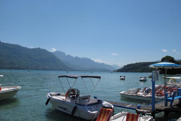 我在法國安錫（Annecy），阿爾卑斯山下的「小威尼斯」