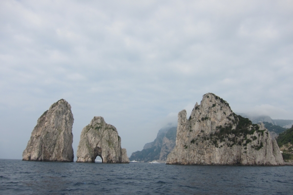 卡布里島:一窺海妖的故鄉