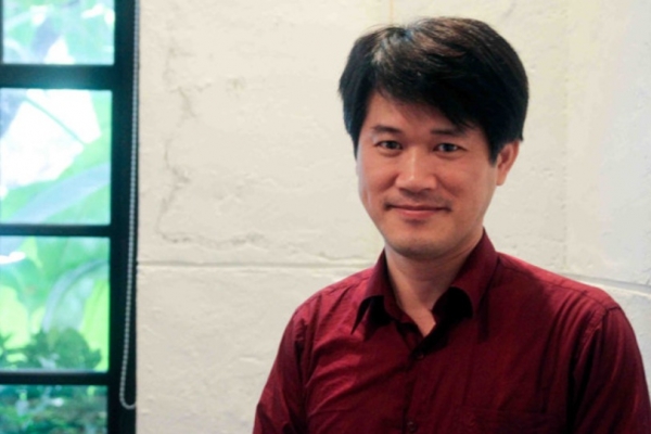 越陌度阡,芒花染遍:本事劇團新作《三顆頭》音樂總監周以謙專訪