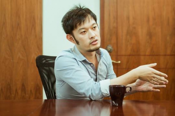 當愛情化身文化的橋梁:《對面的女孩殺過來》專訪導演謝駿毅