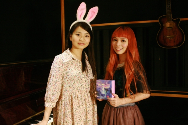 純真與美麗的交會,走向奇幻的《圓舞曲》──專訪歌手許哲珮 X 演員鍾琪