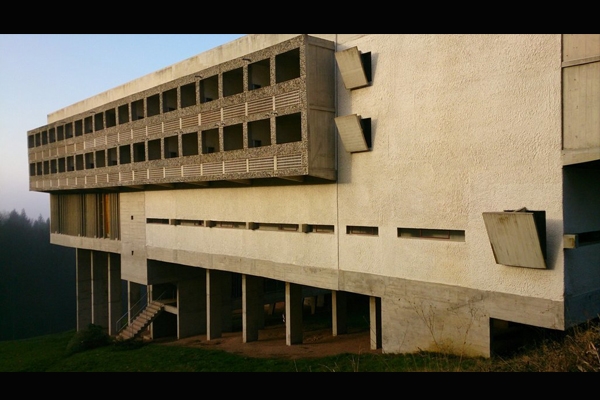 未完成的柯比意(Le Corbusier)