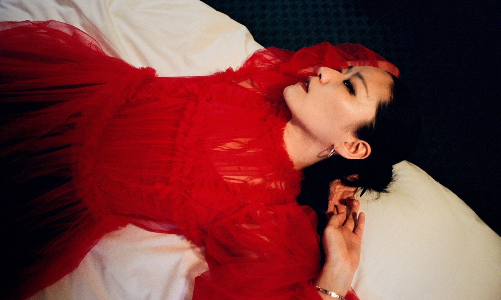 我還來得及死給你看──專訪李瀧，死掉前先當個瘋女人