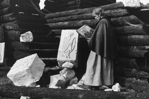 塔可夫斯基的電影哲學（二）：《安德烈・盧布耶夫》聖像畫家的靈性之旅