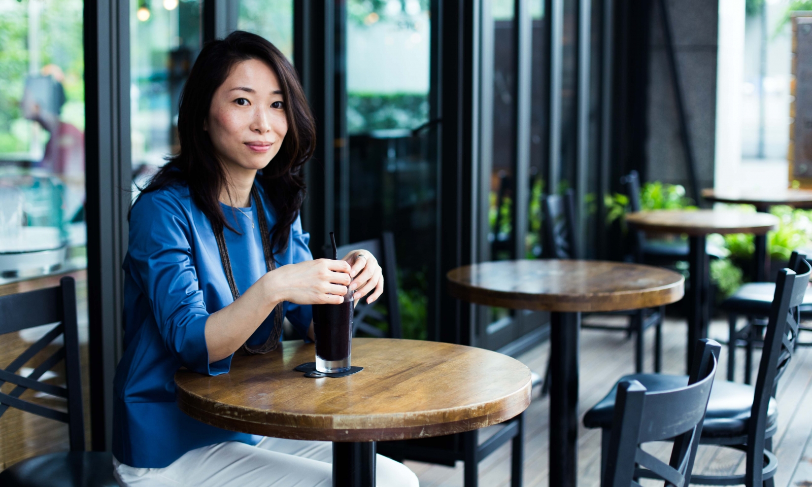 關於父親母親，還有台日混血的她：專訪一青妙《我的箱子》、《日本媽媽的臺菜物語》