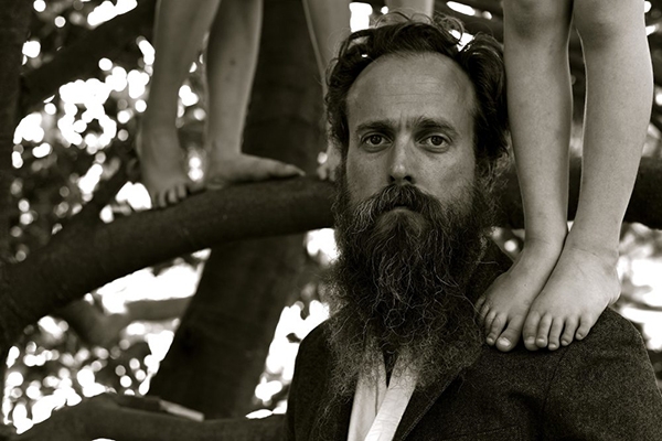 給受傷的美麗詩歌,專訪獨立民謠人 Iron & Wine:心碎裡也有動人風景