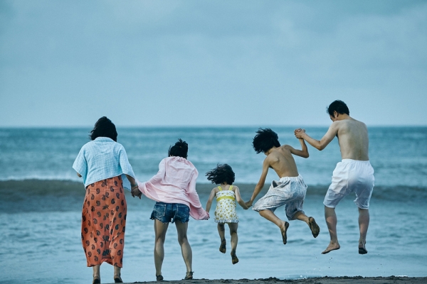 七月選片|竊取愛的方式:是枝裕和《小偷家族》