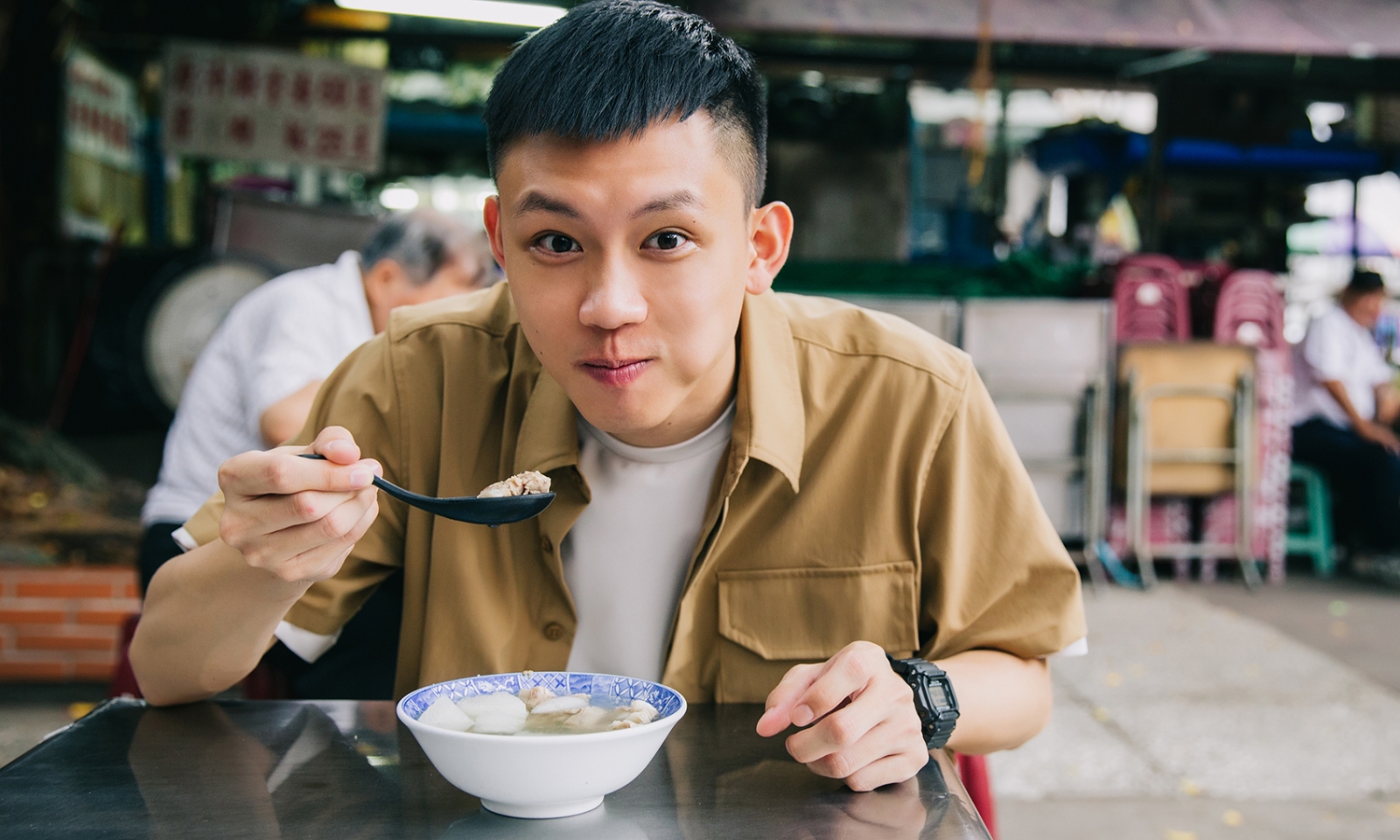 一起做菜的時候,我們能說心裡話──不務正業男子 Ayo (與家人)的誠實便當