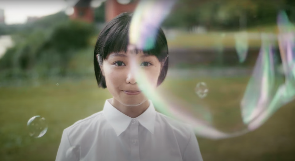 少女的凝視,淺堤〈信天翁〉——胡鬧過的一整個夏天