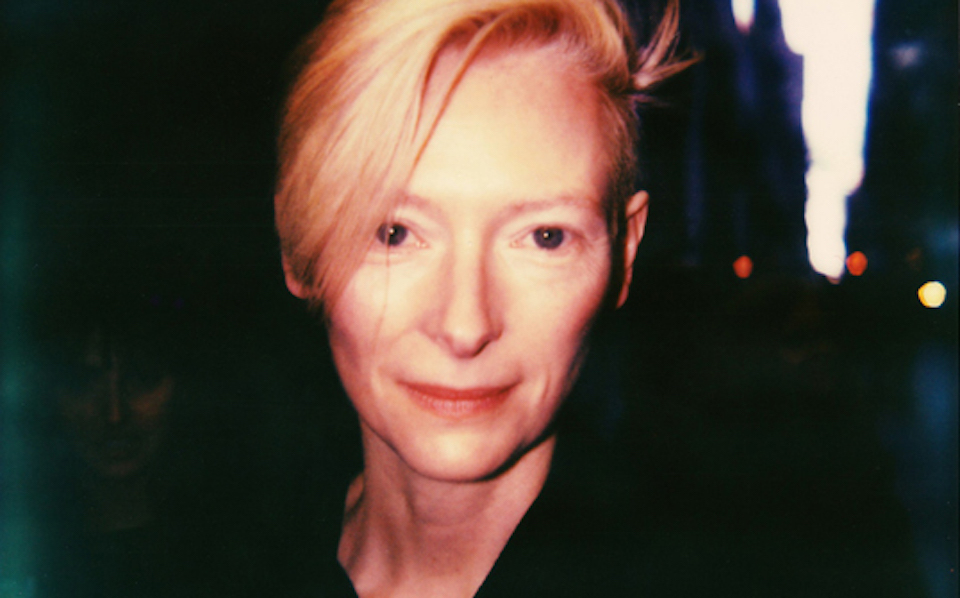 表演的降靈,活著的巫——Tilda Swinton 與歐蘭朵