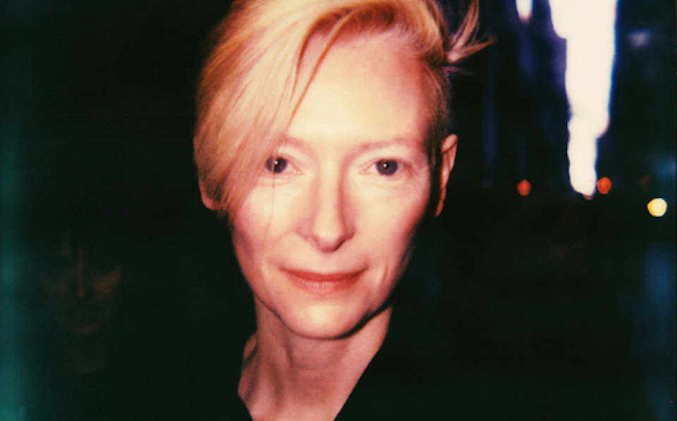 表演的降靈，活著的巫——Tilda Swinton 與歐蘭朵