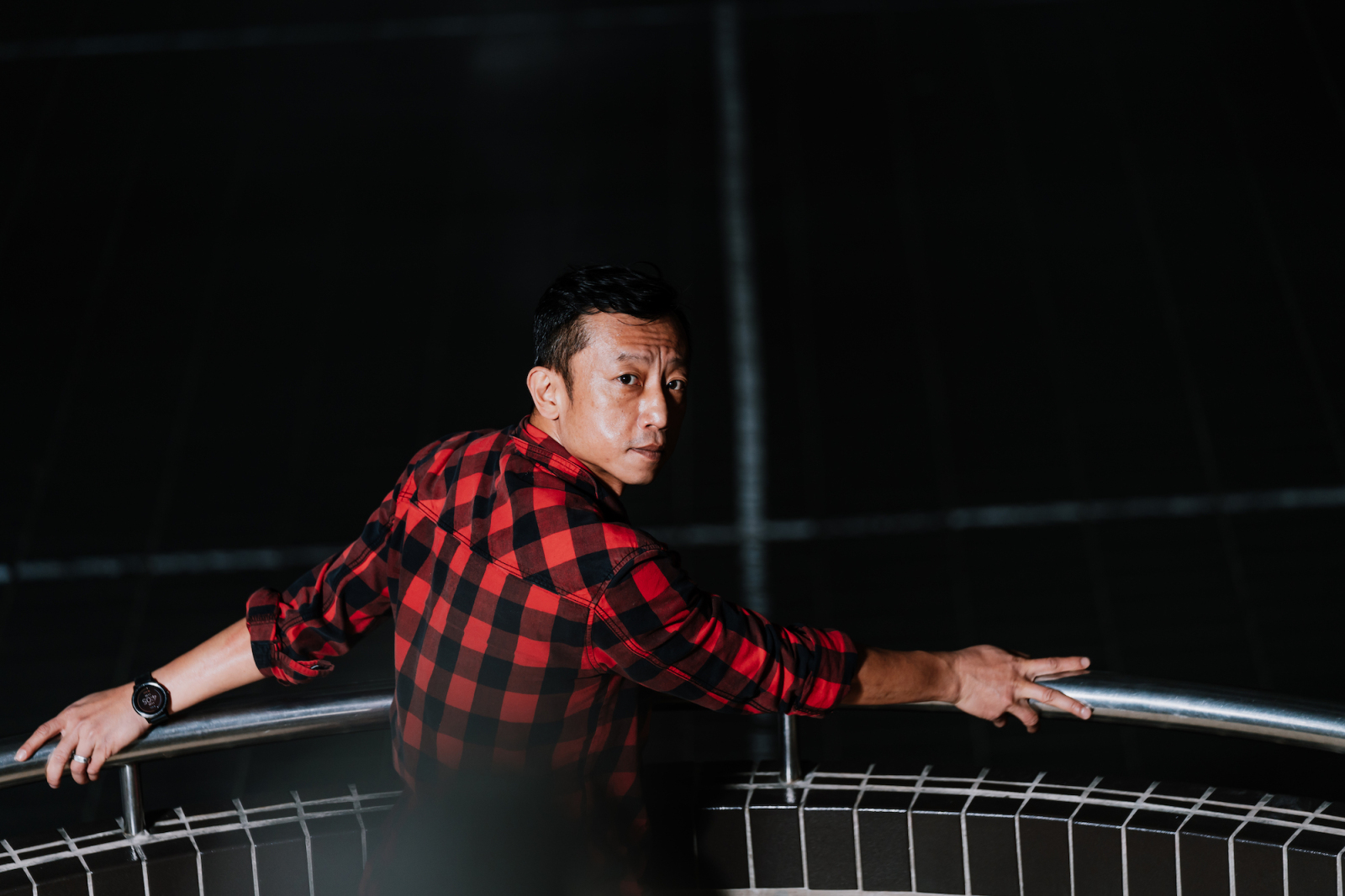 佛魔相生——專訪楊雅喆《天橋上的魔術師》:幻術恐懼裡,最單純的自由