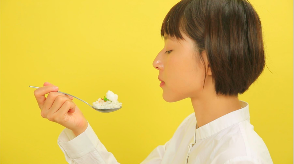 晚餐就吃「流感生雞蛋拌飯」吧!《虛幻生命》展,從生物藝術預見「人以外的歷史」