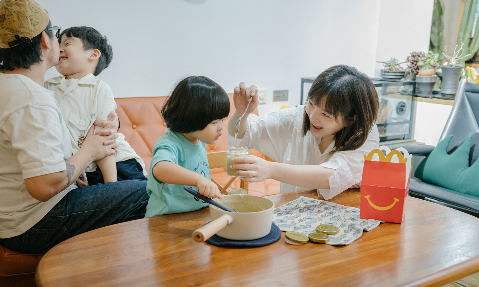 約好了,我們每週五都要一起吃晚餐──親子選品主理人 Zooey 與孩子們的料理故事
