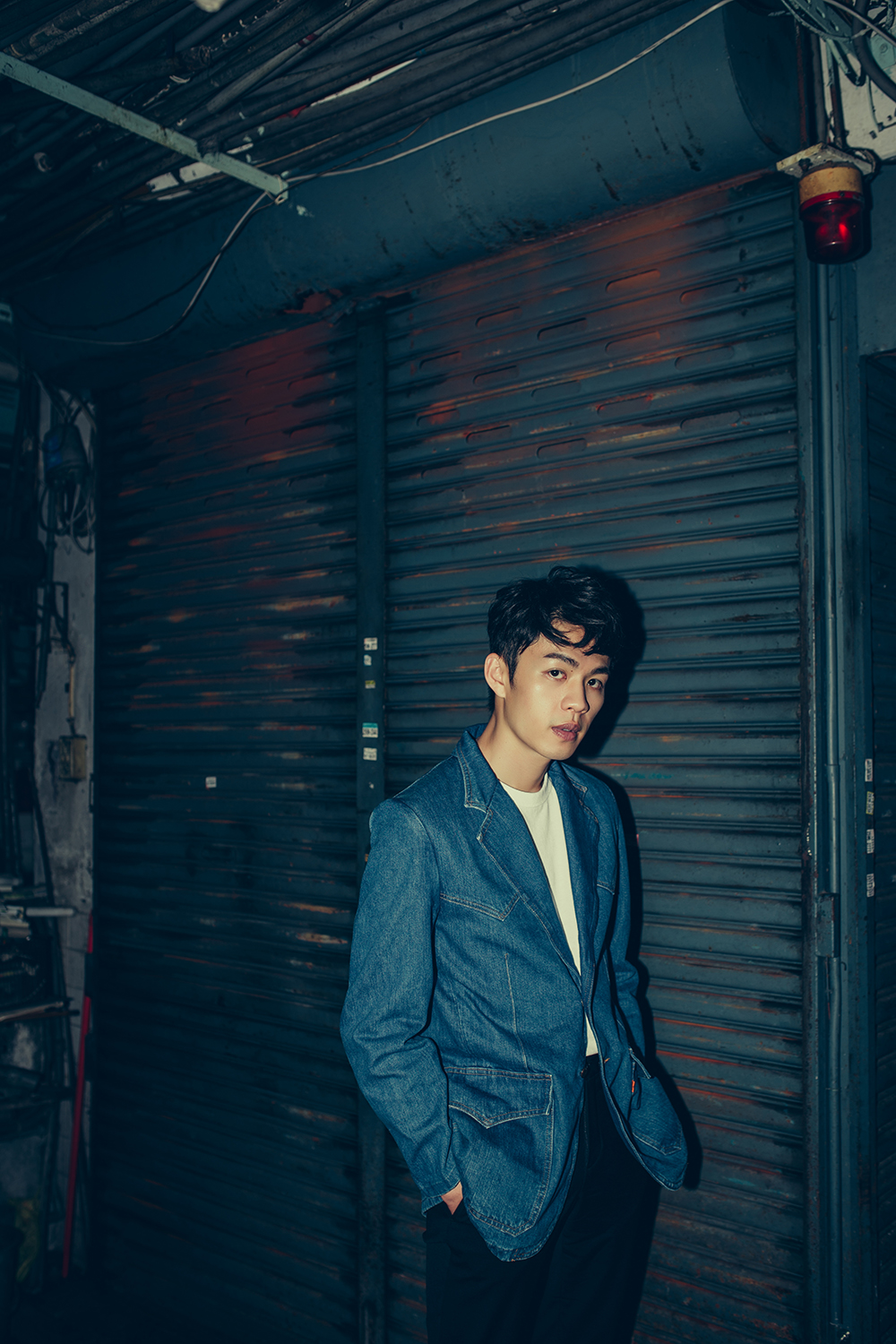 專訪 李鴻其 幸福路上 地球最後的夜晚 醉生夢死